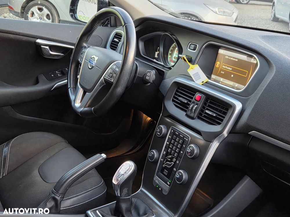 Volvo V40 D2 Momentum - 6