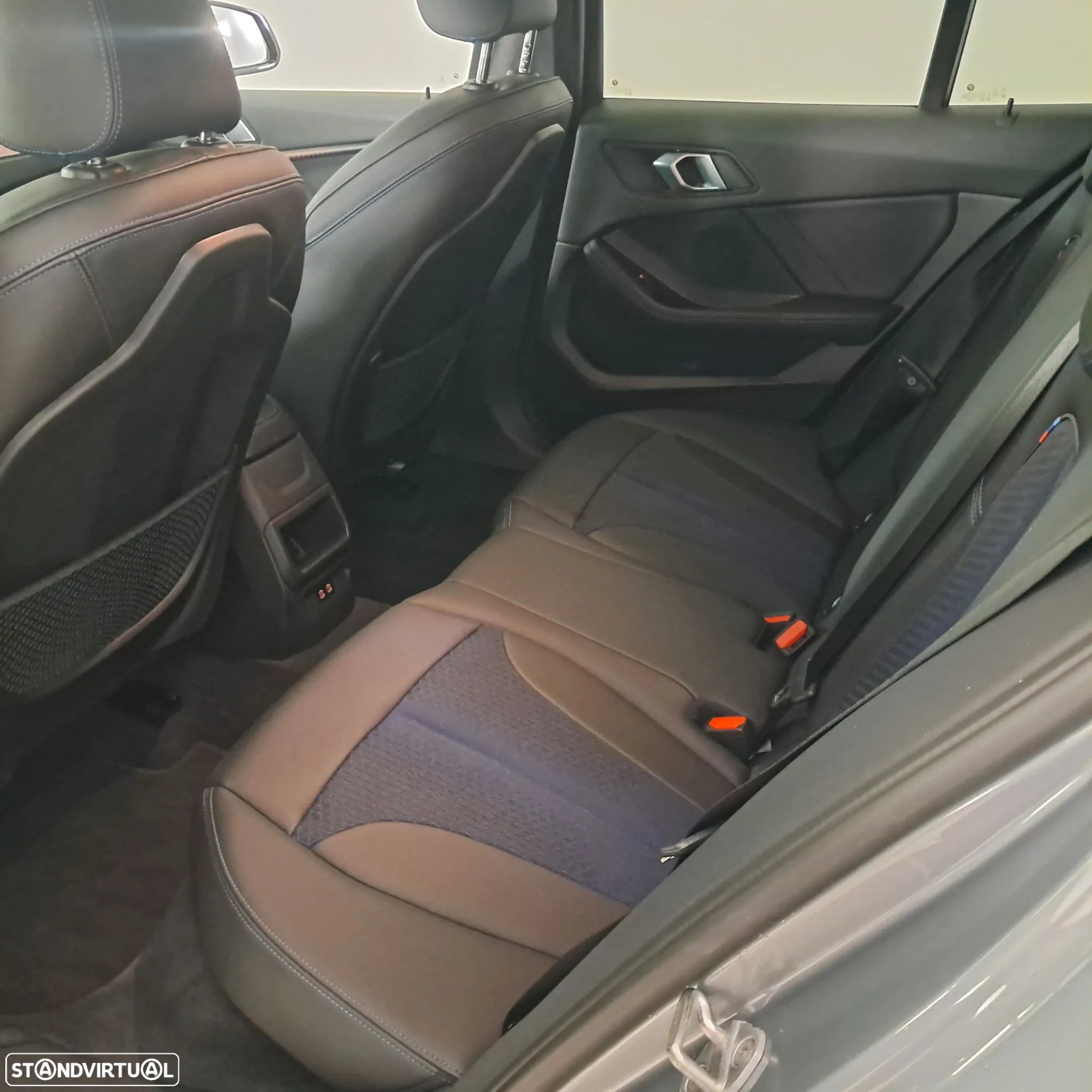 BMW 116 d Pack Desportivo M Auto - 4