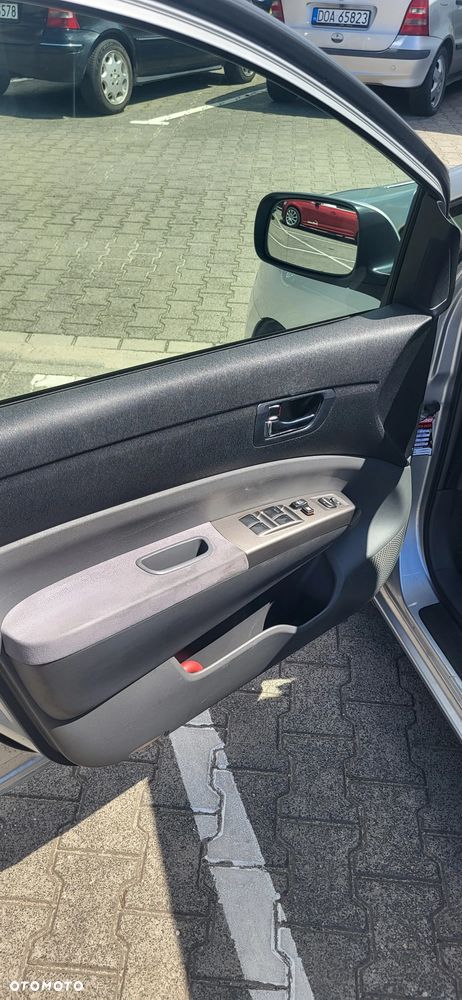 Toyota Prius 1.5 VVT-i Sol - 14