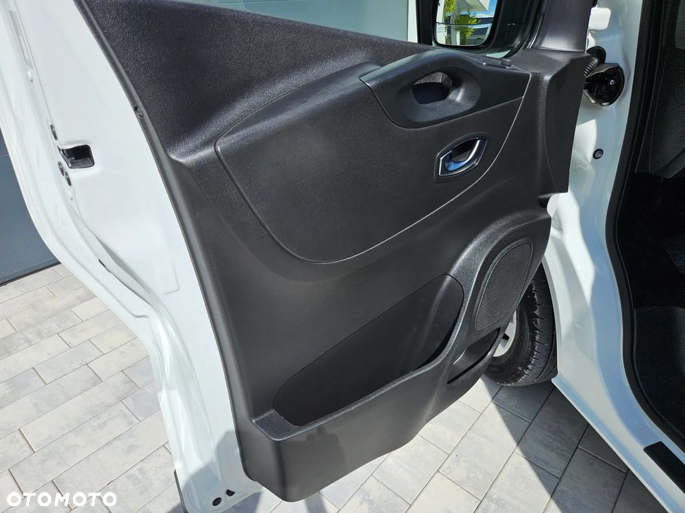 Renault TRAFIC L2H1 Long Chłodnia Mroźnia 62tyś km SalonPL - 23