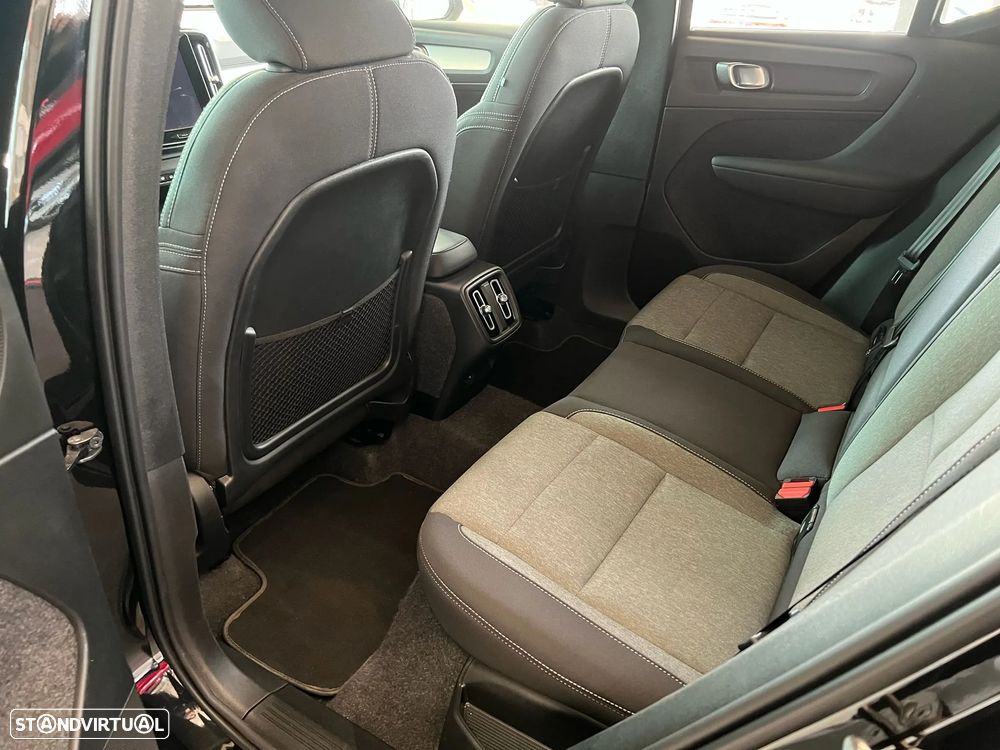 Volvo XC 40 2.0 B3 Plus Dark - 13