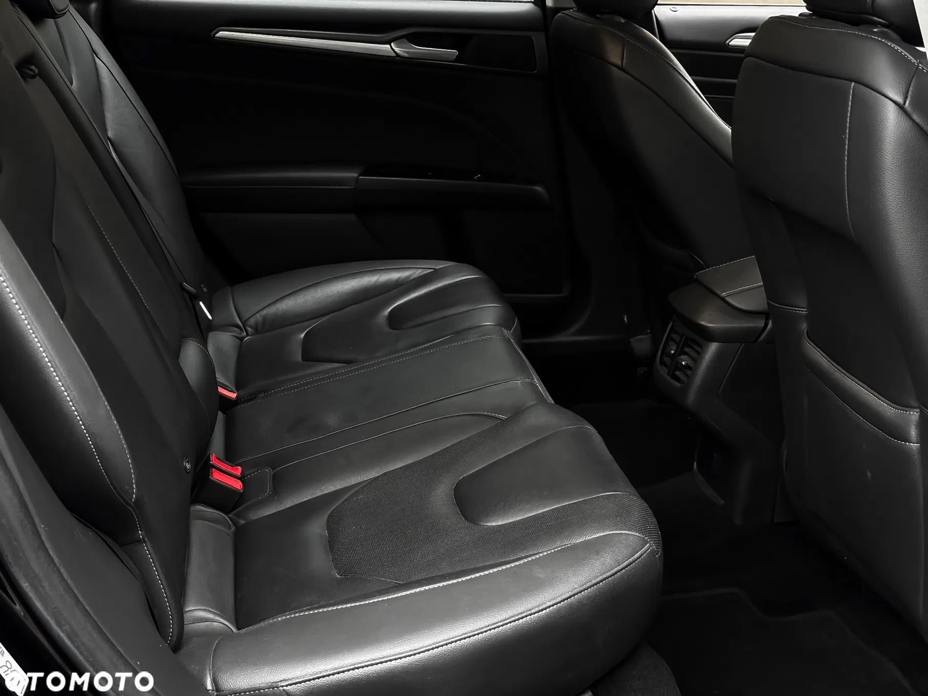 Ford Mondeo 2.0 TDCi Start-Stopp PowerShift-Aut Titanium - 25