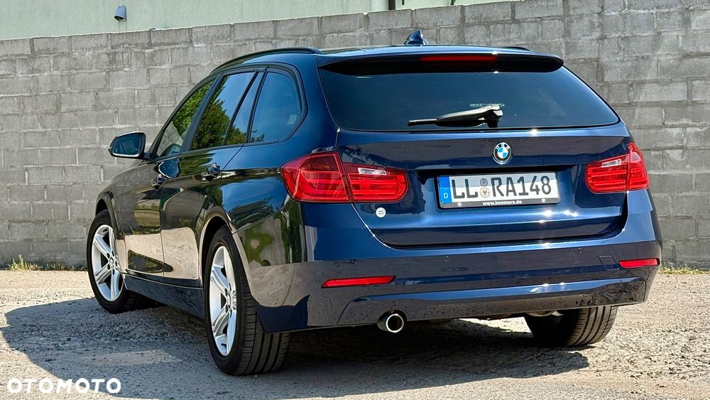 BMW Seria 3 318d DPF Touring Edition Exclusive - 14