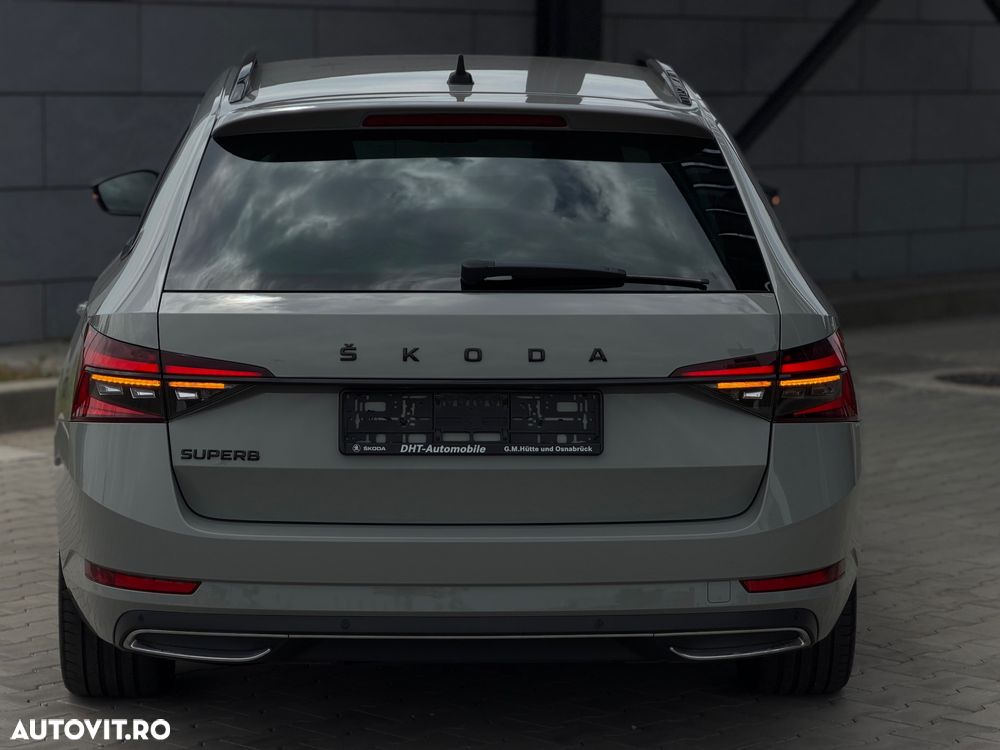 Skoda Superb 2.0 TDI DSG Sportline - 9