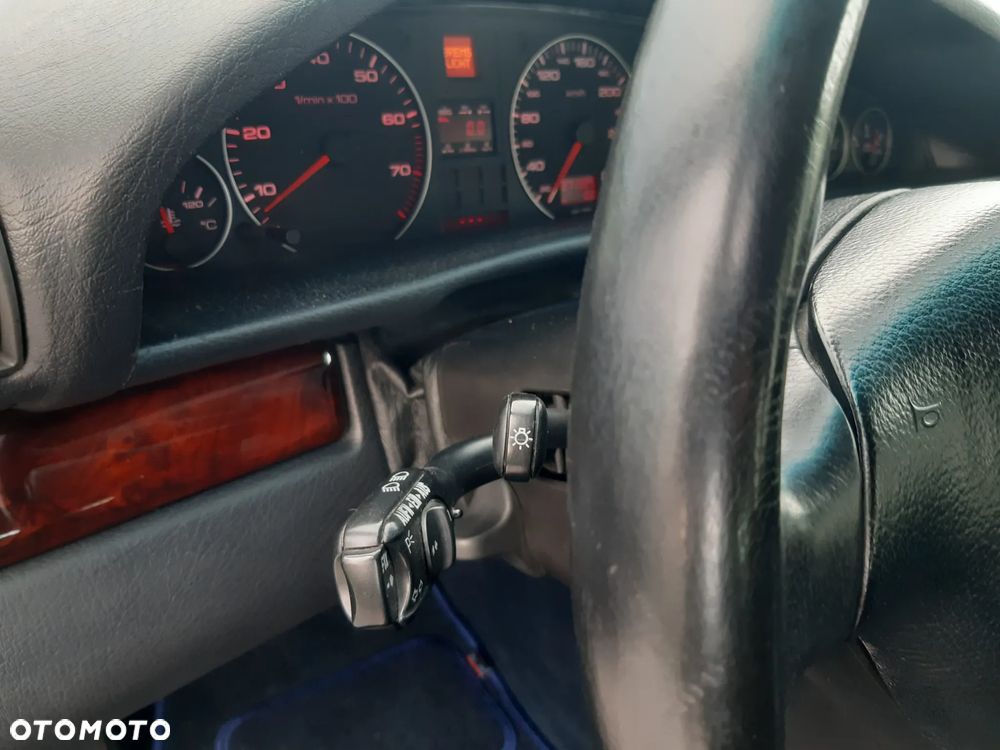 Audi A6 Avant 2.8 E - 29