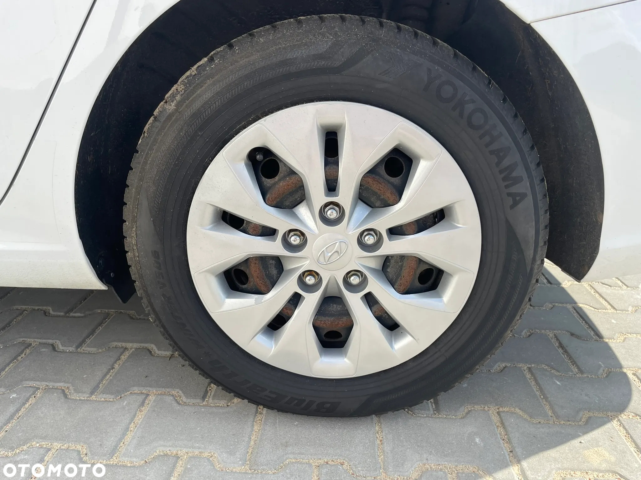 Hyundai i30 1.6 D Classic + - 13