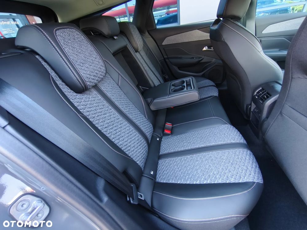 Peugeot 308 1.2 mHEV Allure S&S e-DCS6 - 20