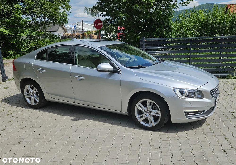 Volvo S60 T5 Momentum - 14