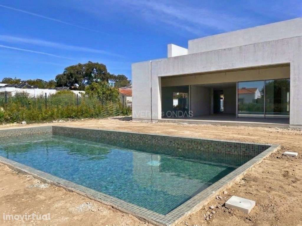 Moradia de Luxo com Piscina, Sauna e 5 Suítes | Quinta da Queimada - Grande imagem: 2/13