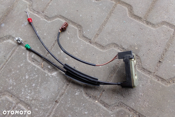 Zamek klapy bagażnika rygiel Ford fiesta MK5