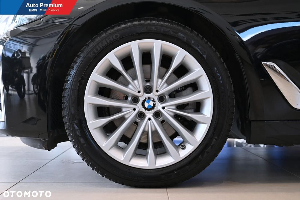 BMW Seria 5 518d - 23