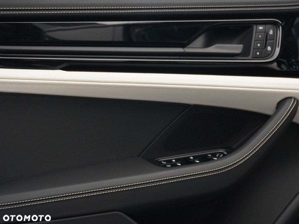 Porsche Panamera 4S E-Hybrid PHEV - 24