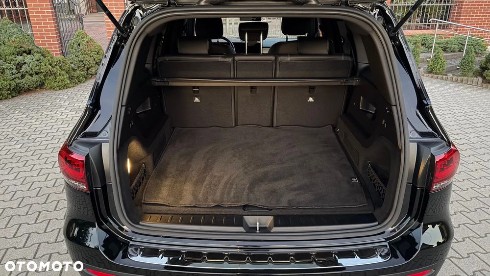 Mercedes-Benz GLB - 9