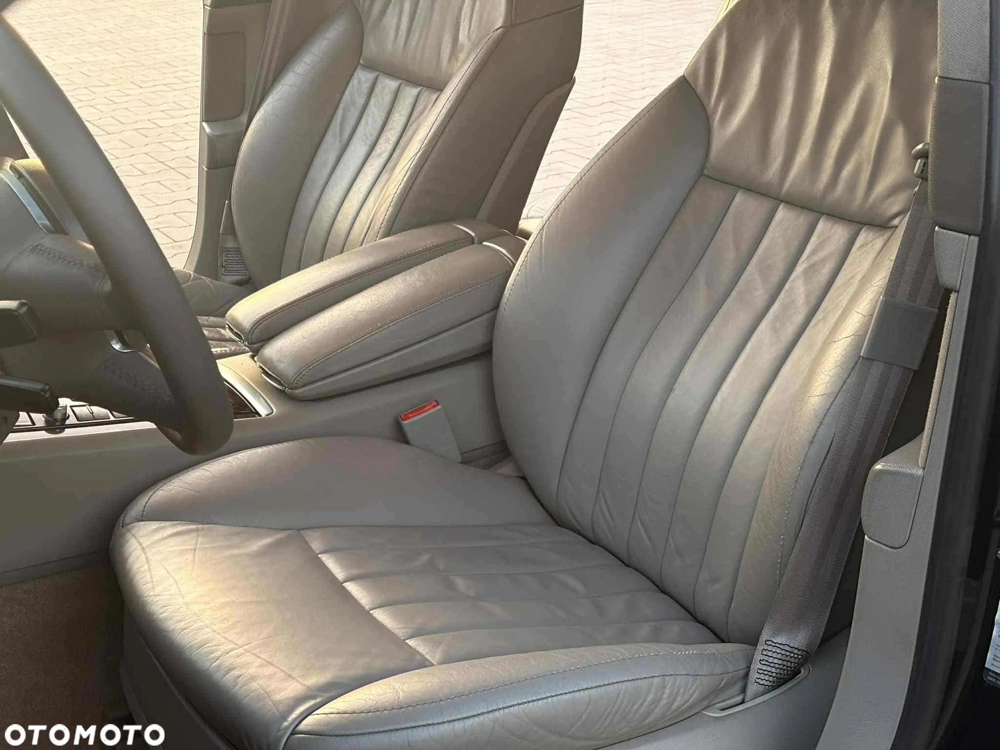 Audi A8 4.2 Quattro - 17