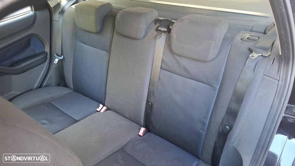 Ford Focus SW 1.6 TDCi Ghia - 10