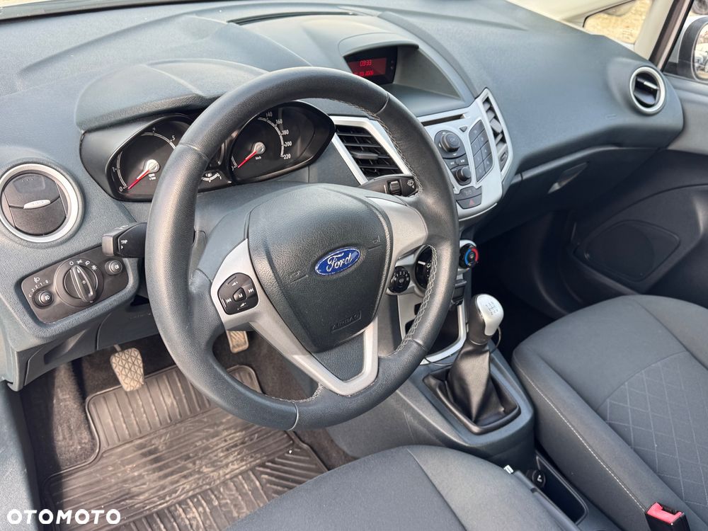 Ford Fiesta 1.4 Trend EU5 - 13