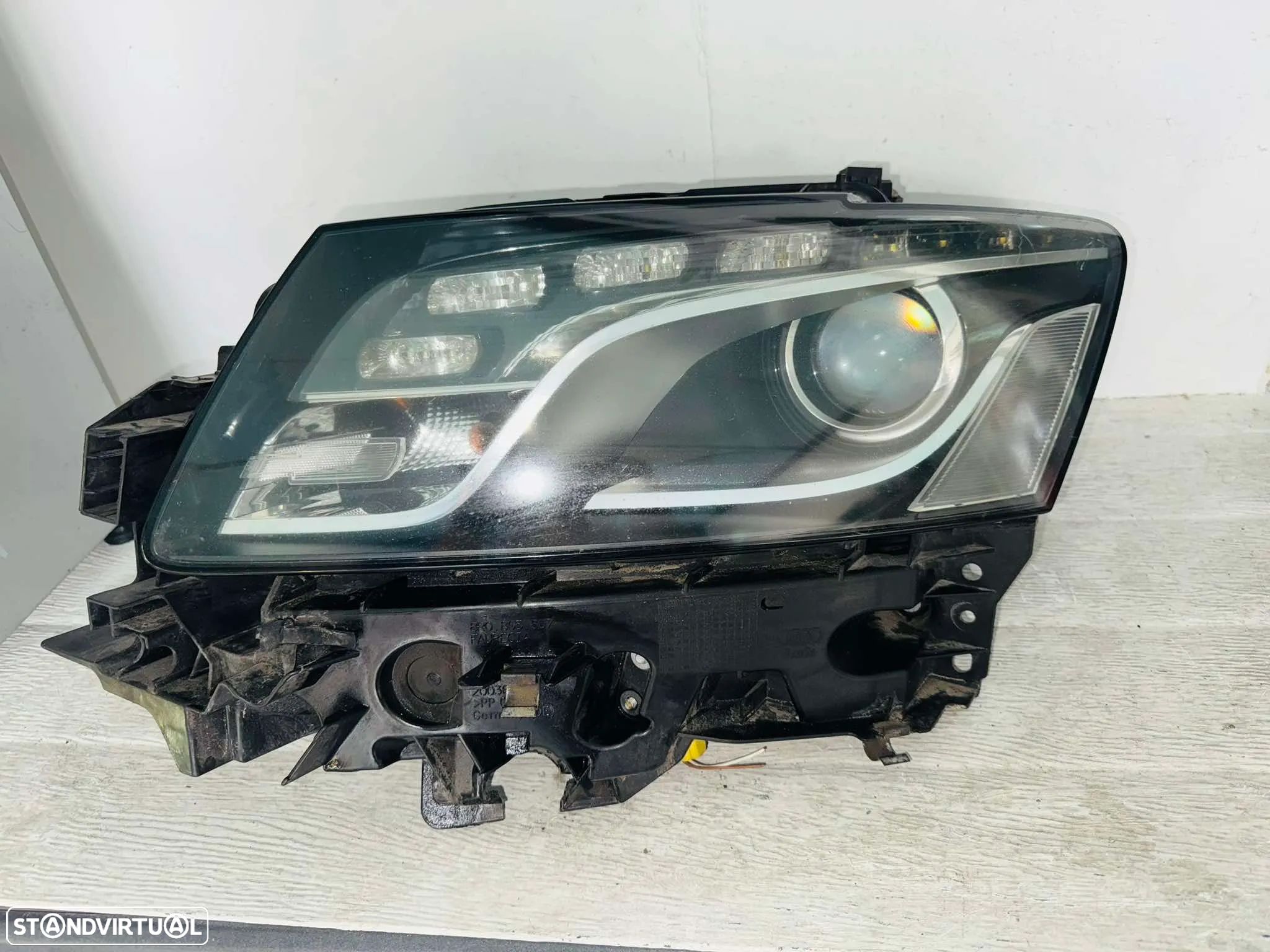 Farol Xénon + Led Esquerdo Audi Q5 - 2008 / 2012 - 1