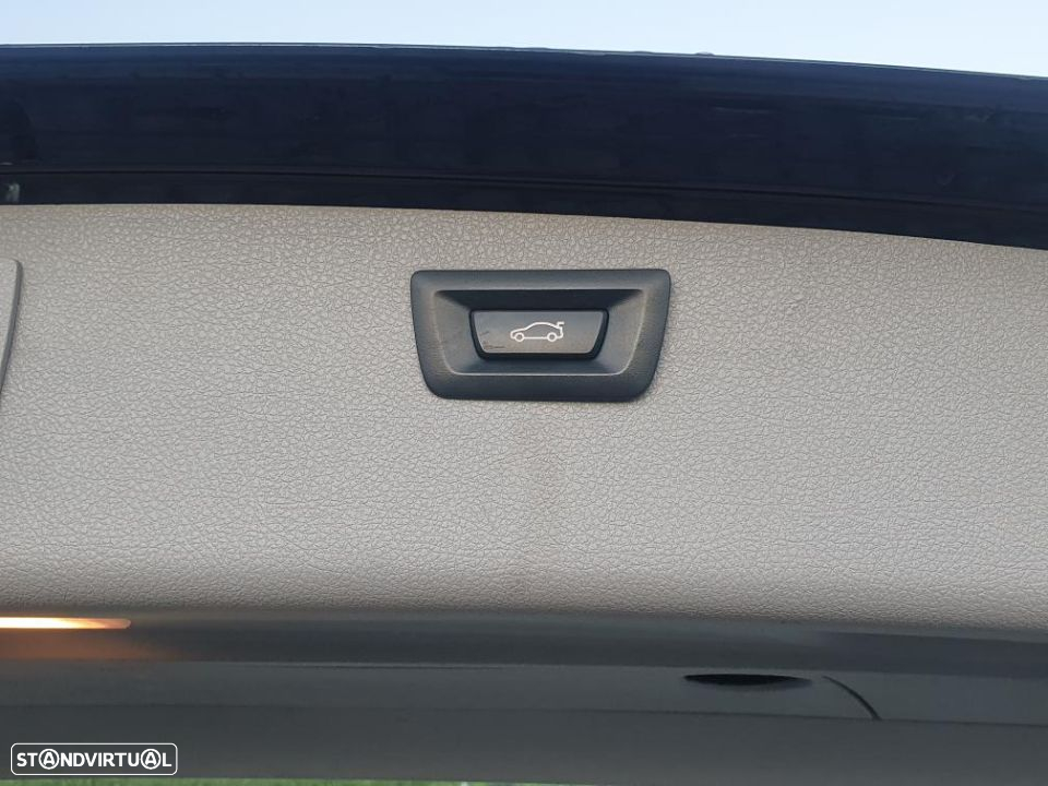 BMW 318 d Touring Navigation Auto - 24