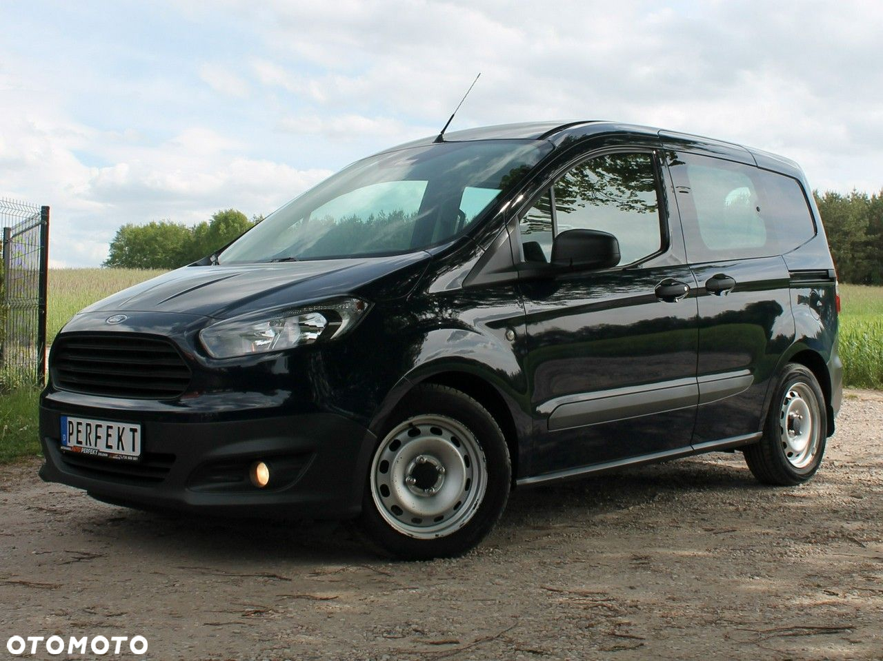Ford Transit Courier - 24