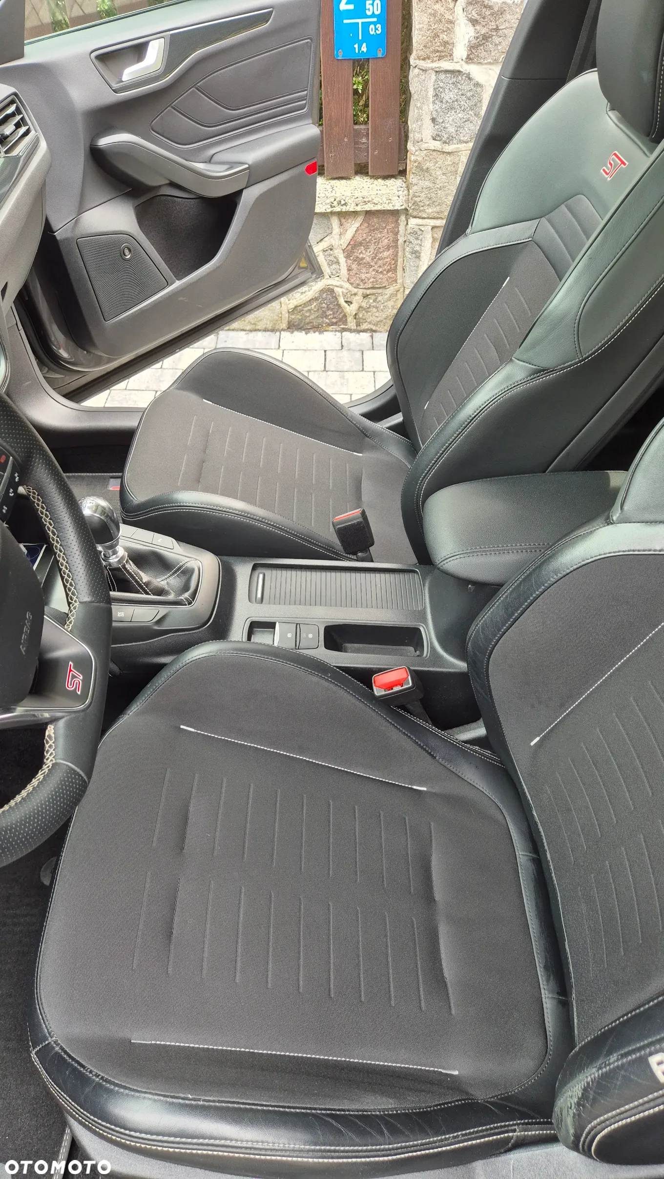 Ford Focus 2.0 EcoBlue ST - 11