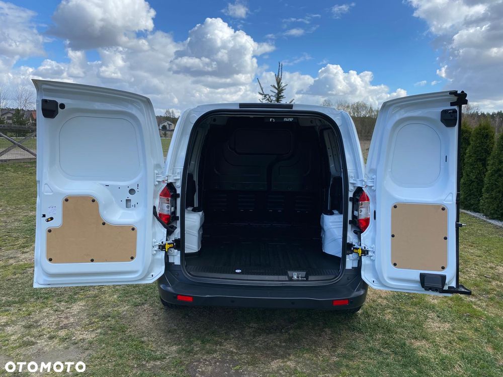 Ford TRANSIT COURIER - 29