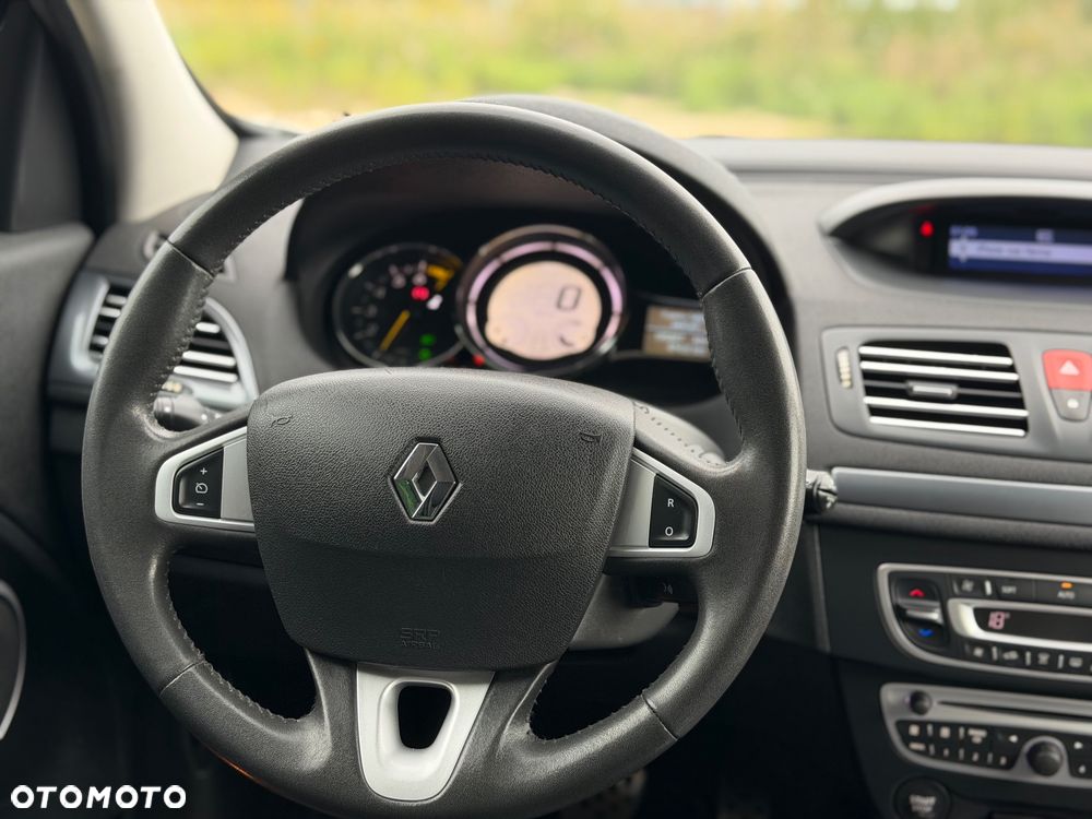 Renault Megane TCe 130 Luxe - 25