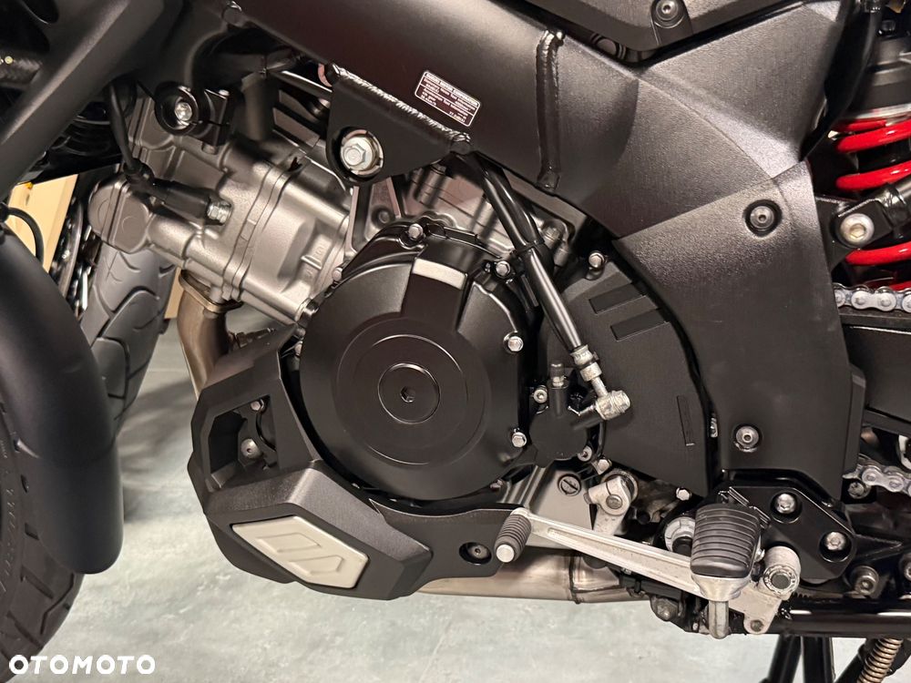 Suzuki V-STROM - 37