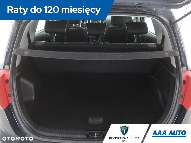 Kia Venga - 16