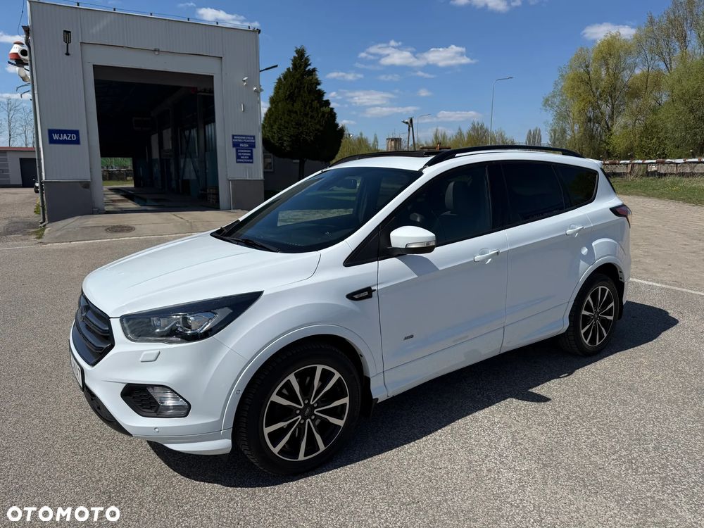 Ford Kuga 1.5 EcoBoost 4x4 ST-Line - 1