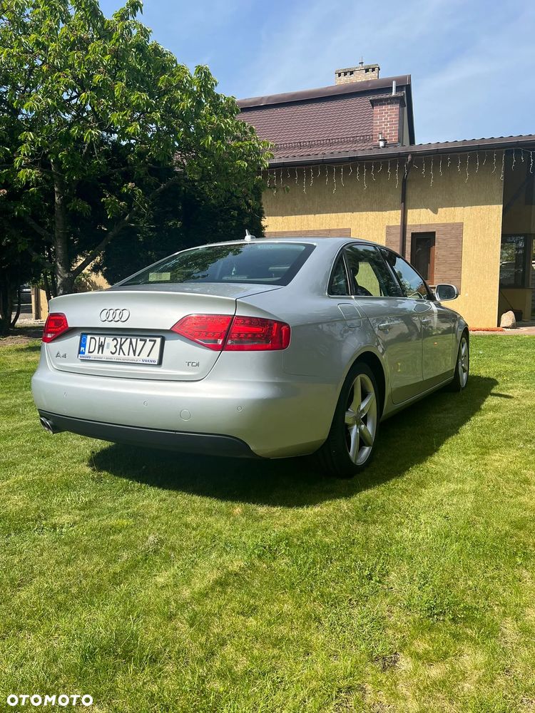 Audi A4 Limousine 2.0 TDI - 5