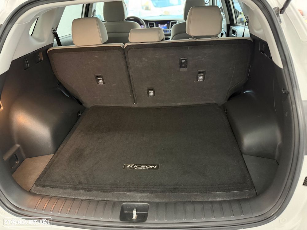 Hyundai Tucson 1.6 GDi 4WD DCT Trend - 30
