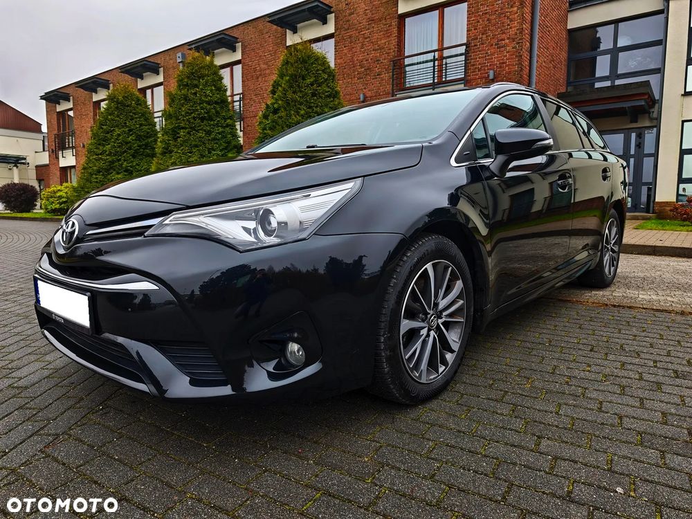 Toyota Avensis - 15