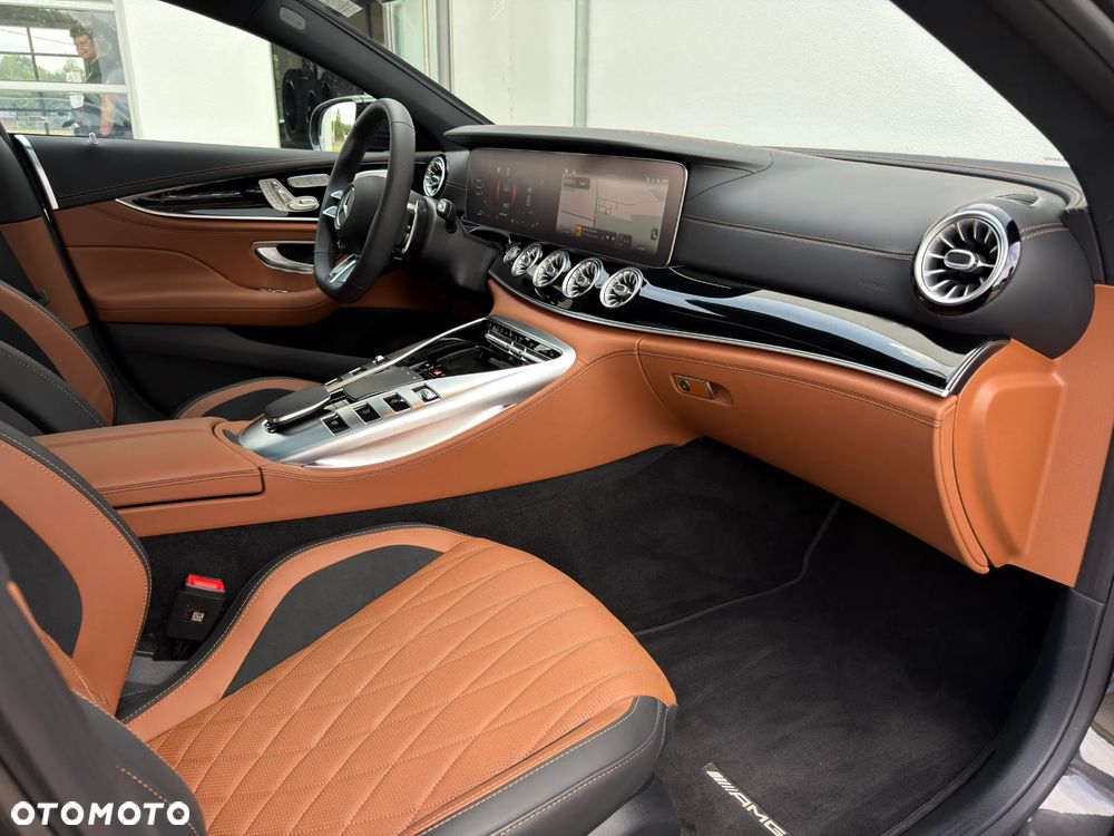 Mercedes-Benz AMG GT 53 4-Matic+ - 18