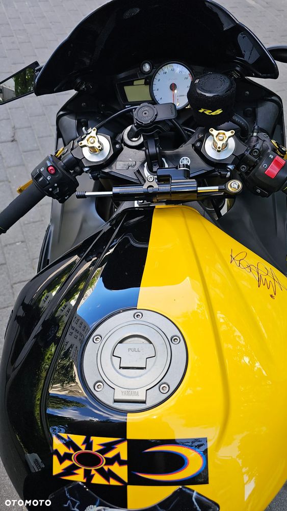 Yamaha R6 - 6
