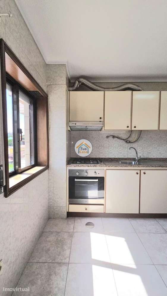 Apartamento T1 com Garagem Fechada e Arrumos | Vergada, Mozelos - Grande imagem: 4/20