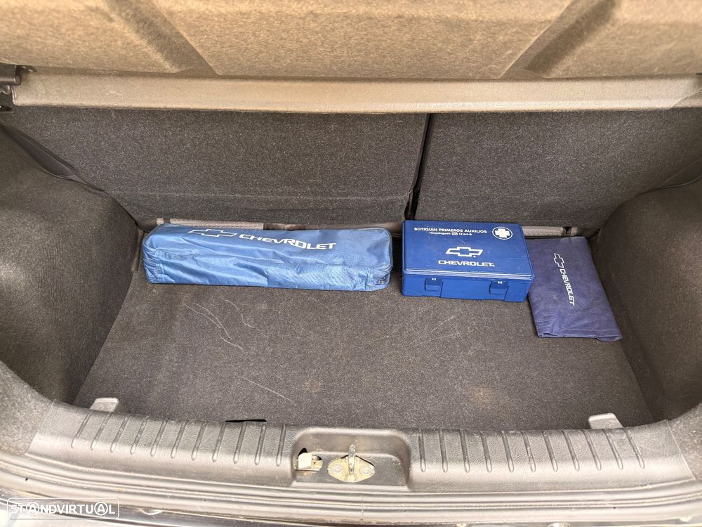 Chevrolet Aveo 1.2 LS - 12