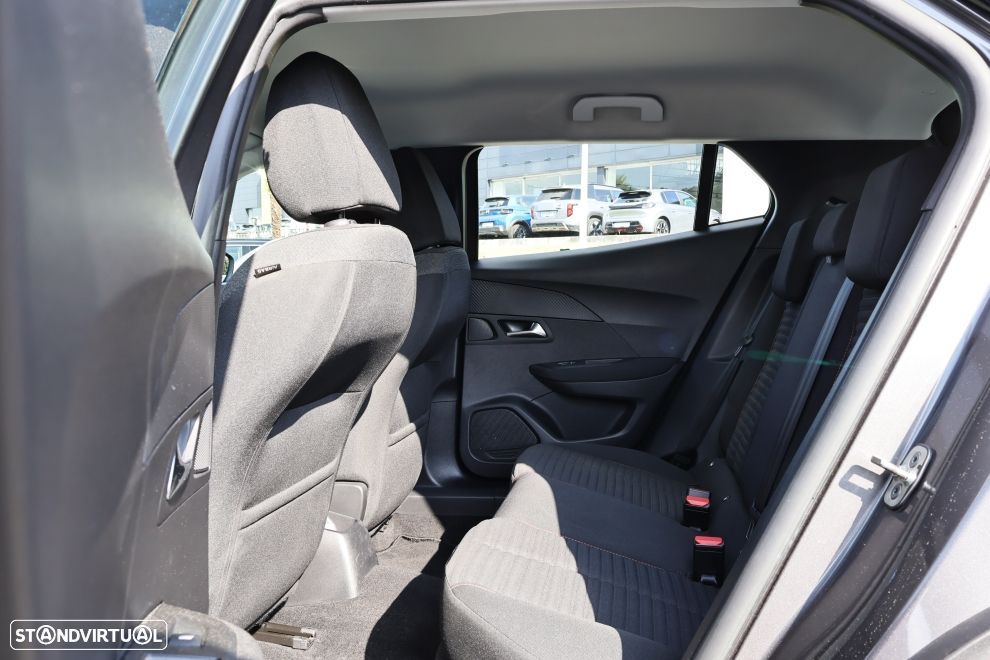 Peugeot 2008 1.2 PureTech Active Pack - 16