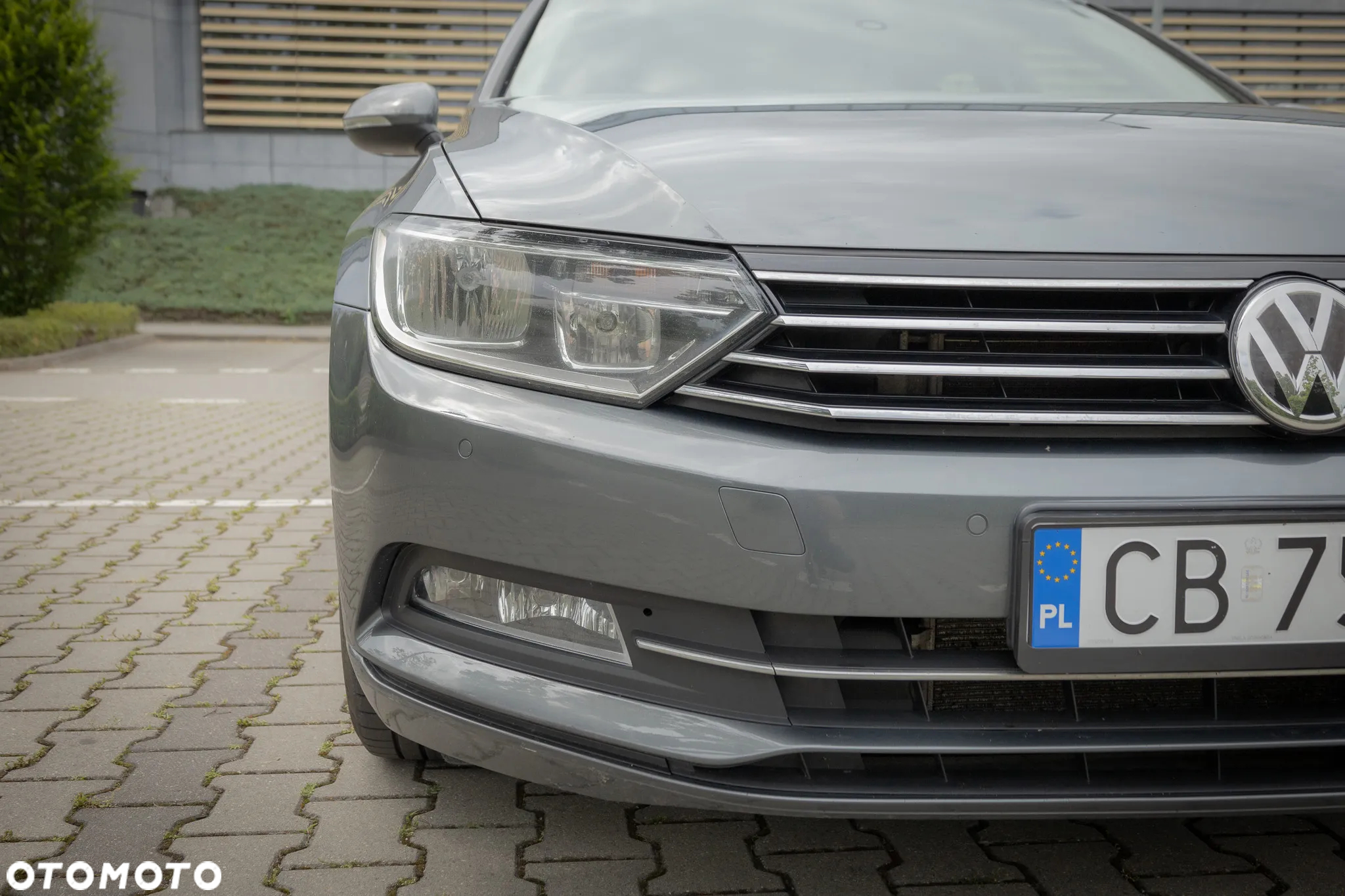 Volkswagen Passat - 4
