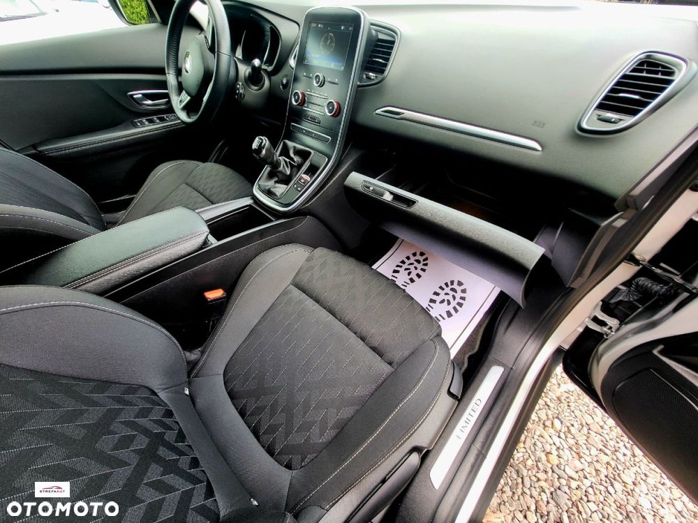 Renault Scenic - 24