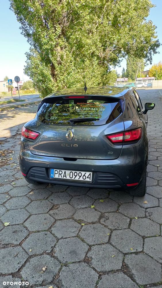 Renault Clio - 9