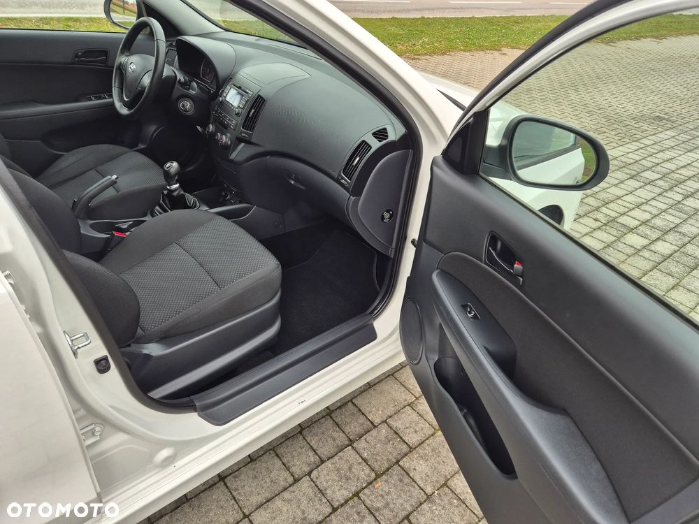 Hyundai i30 1.4 Blue Comfort - 13