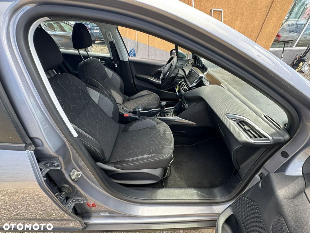 Peugeot 2008 PureTech 82 Style - 22