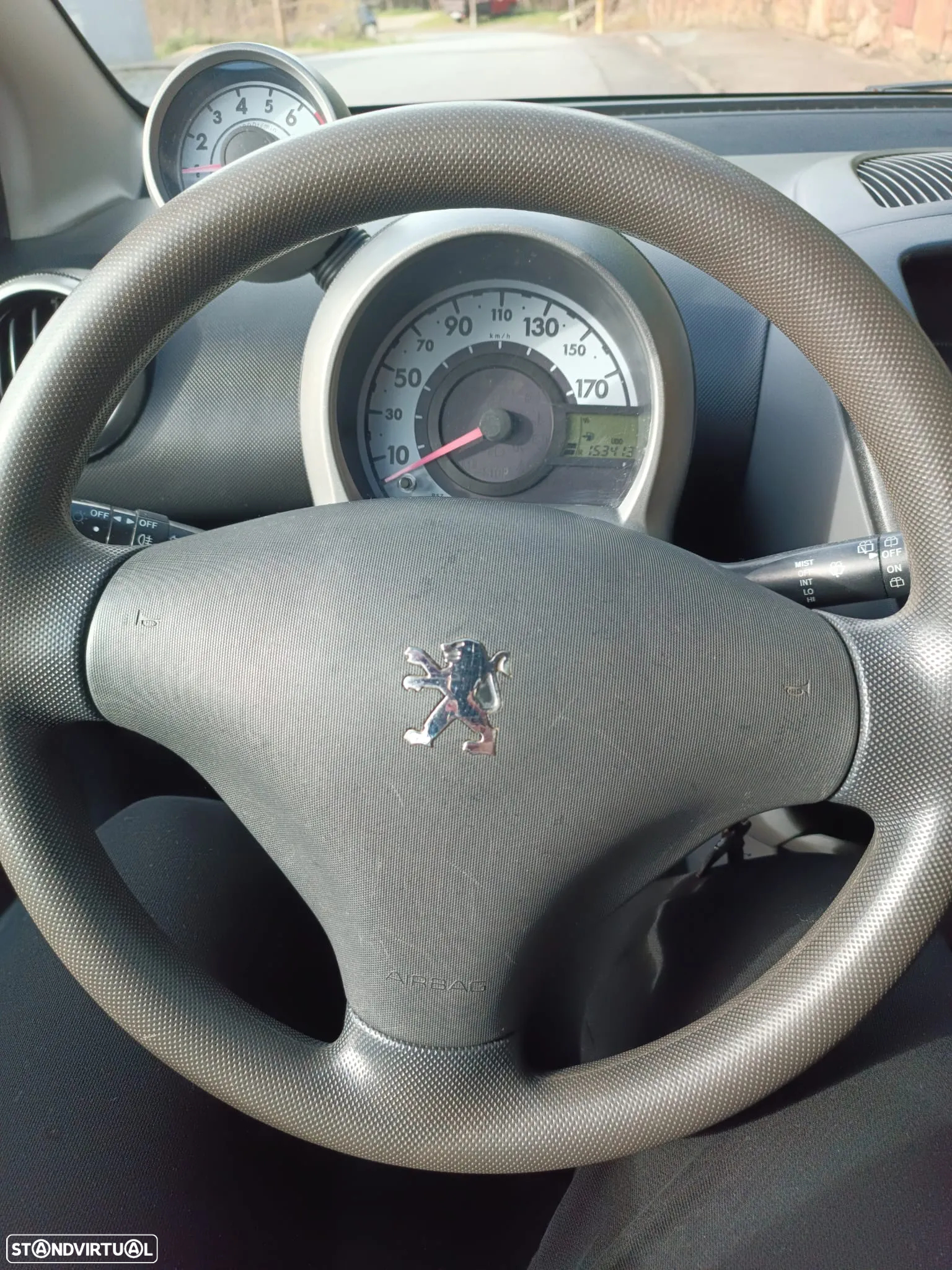 Peugeot 107 1.0 Trendy - 8