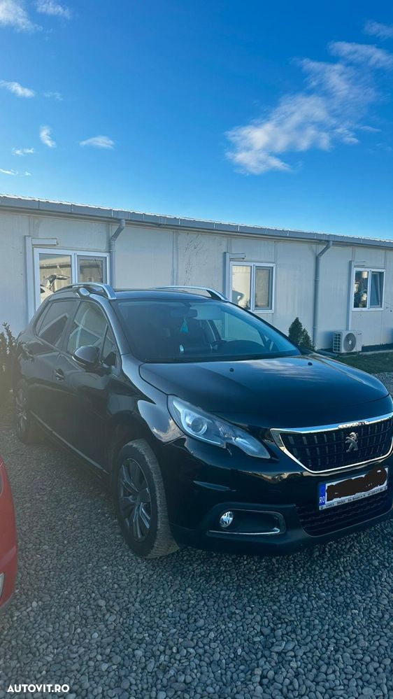 Peugeot 2008 1.2 L PureTech ETG Allure - 2