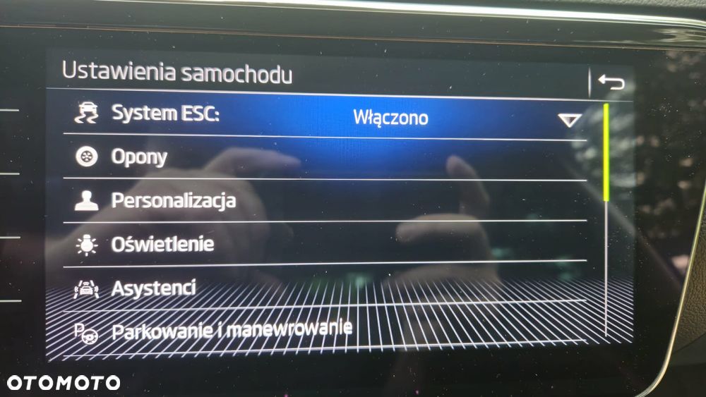 Skoda Superb 2.0 TDI L&K DSG - 17