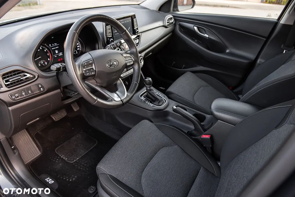 Hyundai i30 1.5 T-GDI 48V Premium DCT - 16