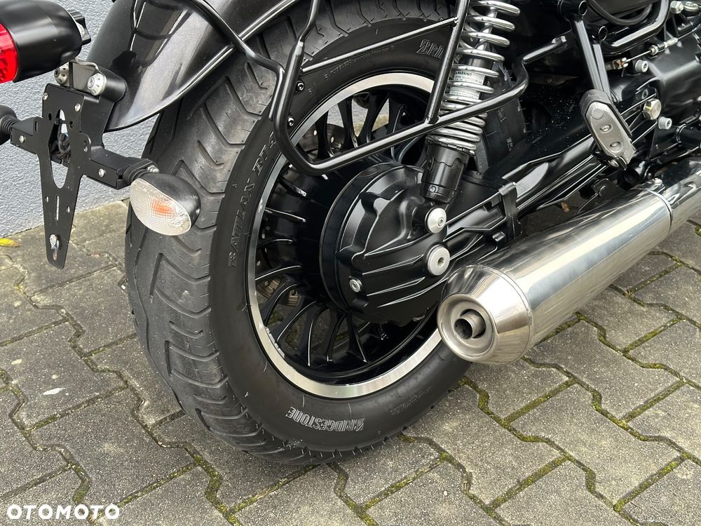 Moto Guzzi V9 - 25