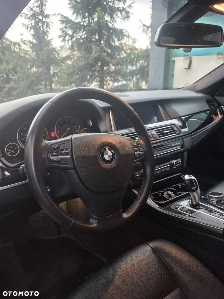 BMW Seria 5 528i - 6