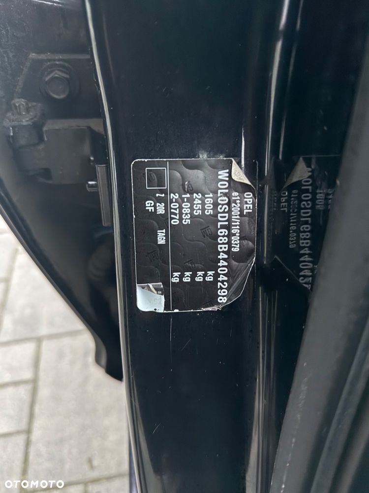 Opel Corsa 1.4 16V Enjoy - 24