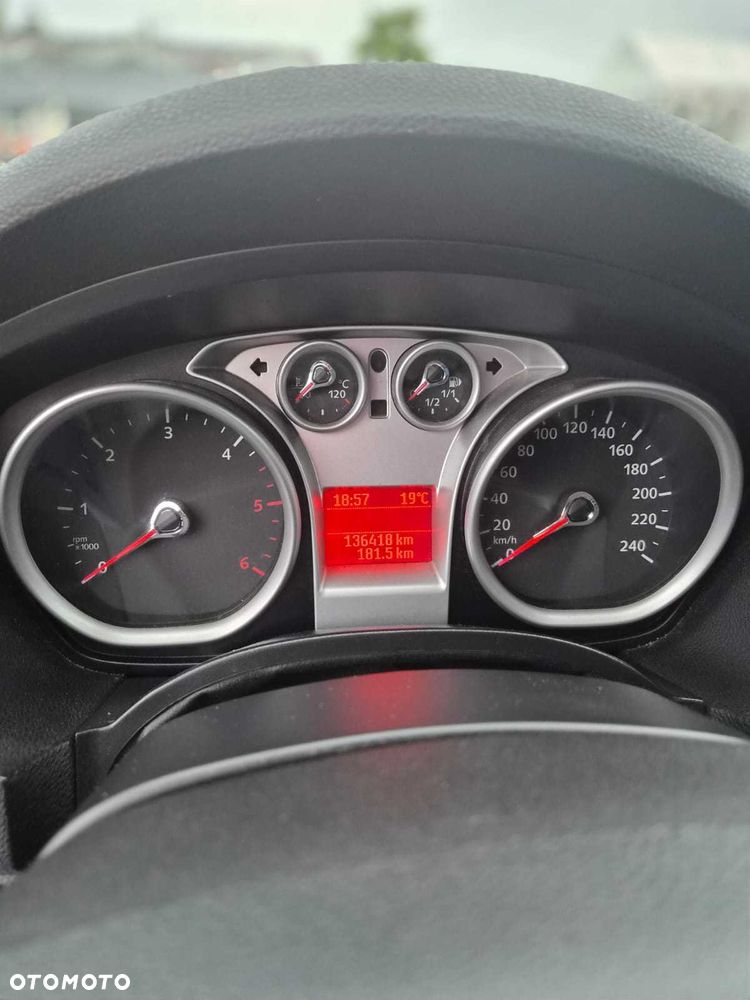 Ford Kuga - 3